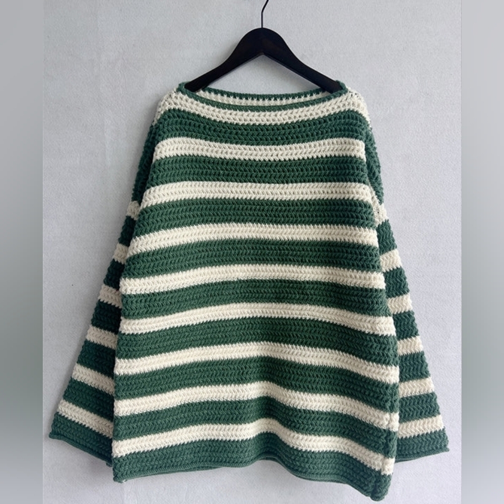 Striped  Women's Boat Neck Sweater New - Picture 2 of 5